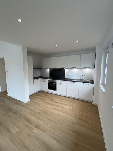 Traumhaft helle 3‑Zimmer‑Wohnung zu vermieten - Erstbezug nach Kernsanierung – Küche