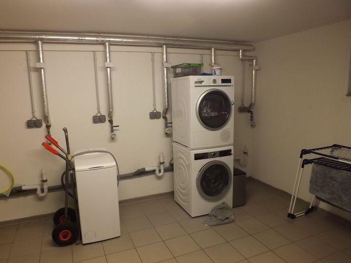 Uygun konumda modern üç odalı daire – Waschküche
