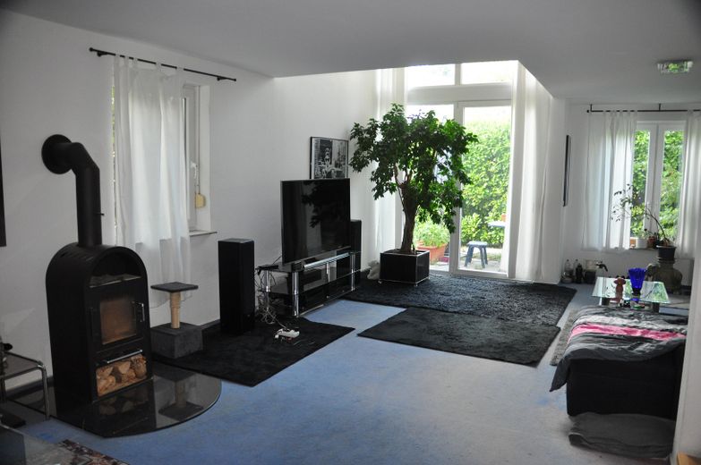 Schöne Doppelhaushälfte in ruhiger Lage – Wohnzimmer