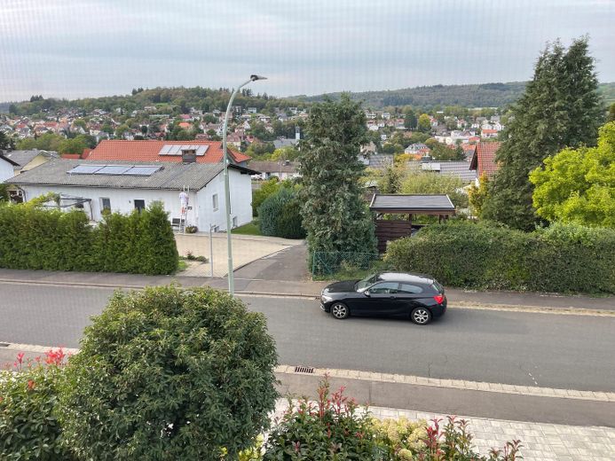 KfW40 Einfamilienhaus, 9Kw-PV-Anlage, Wärmepumpe LWZ 304 Sol – Ausblick-OG Schlafzimmer