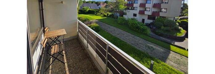 Zimmer rechts Balkon