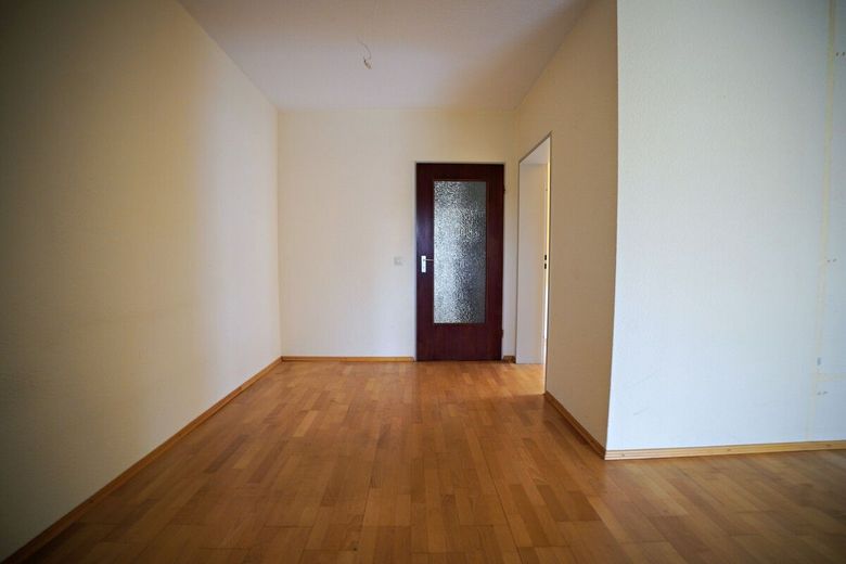 Wohnen am Stadtpark Langenhagen: Gut geschnittene Wohnung mit großem Balkon und Garage – Essbereich