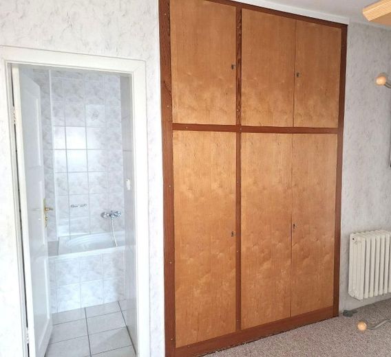 Part. -Blick Bad+Einbauschrank