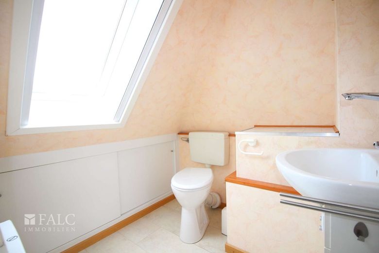 Charmantes Haus mit vielfältigen Nutzungsmöglichkeiten - Wohnen &amp; Gewerbe unter einem Dach – Gäste-WC