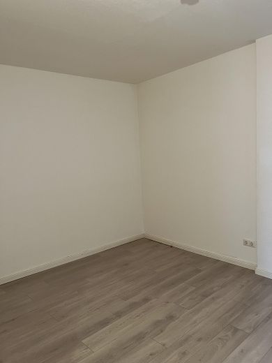 Itzehoe-Zentrum: gemütliche 3 Zimmer-Wohnung kurzfristig frei – Foto 2
