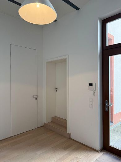Exklusive Maisonette-Loft mit charmanter Innenhofterrasse an der Kupferbergterrasse – Flur EG