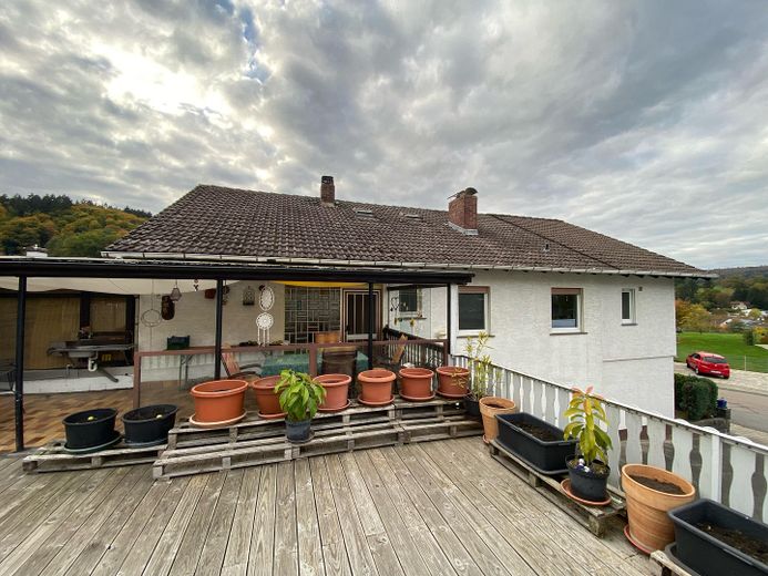 Mehrgenerationhaus (Zweifamilienhaus + 3. Wohnung im Anbau) mit 2 Garagen – फोटो 10