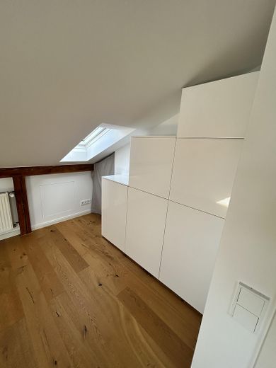 Moderna y luminosa vivienda pareada de planta abierta con jardín – Foto 15