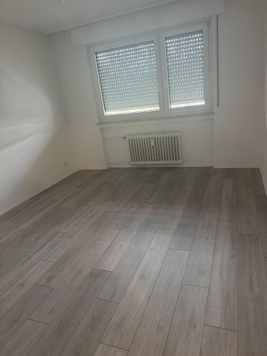 Renovierte 2-Zi-Whg in zentraler Lage von Frankfurt-Bergen Enkheim Stellplatz inklusive – Foto 13