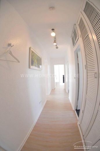 Helle 3-Zimmer-Wohnung mit Balkon in Berlin Wilmersdorf, möbliert – fd19d4dc732430cf9df1d0cfd35e03c8d4ef6b9f.jpg