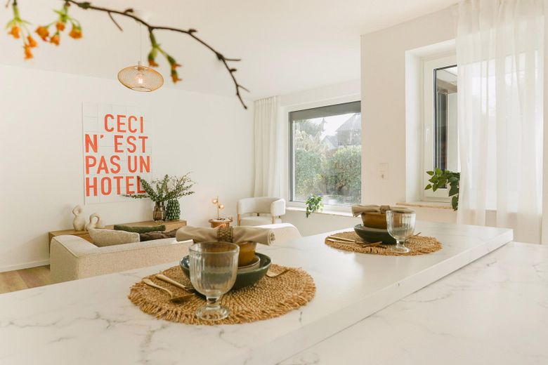 Vivere come si ama oggi. Porzione di bifamiliare ristrutturata in stile moderno - pronta per essere abitata *senza commissioni* – Küche / Wohnzimmer