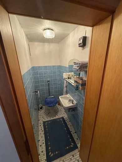 ARCHITEKTENHAUS - beste Wohnlage - besondere Immobilie - Garten und weiter Raum rundum! – 25 Gäste WC