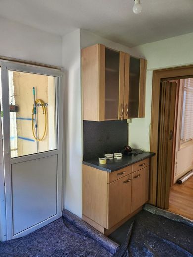 Schöne 4 Zimmer Wohnung mit Einbauküche und Balkon – Foto 6