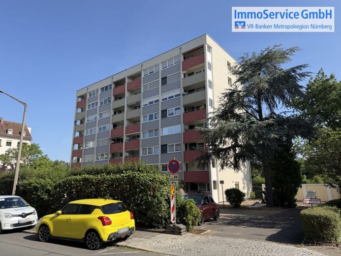 Über den Dächern der Stadt - Attraktive 4-Zimmer-Wohnung mit zwei Balkonen und Garage – Foto 1