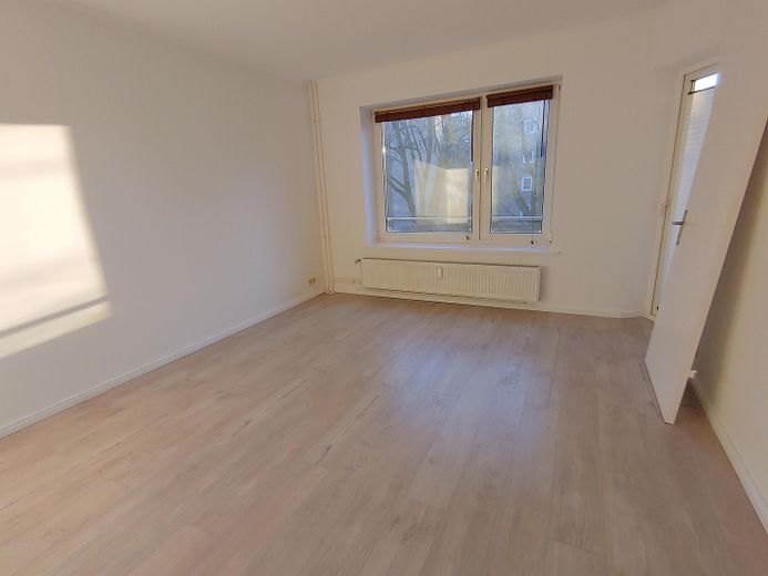 Helle, freundliche  2-Zimmer Wohnung in Hamburg-Uhlenhorst mit Balkon, courtagefrei – Foto 2