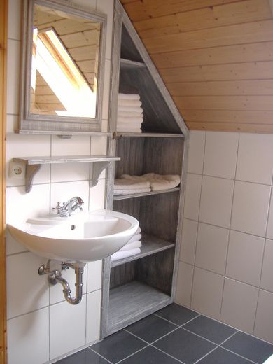 Bad im Dachgeschoß
