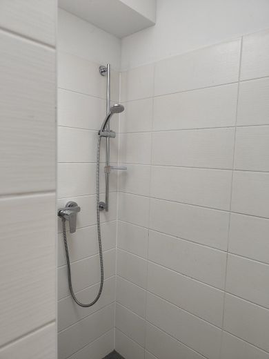 3-Zimmer Etagenwohnung mit Balkon in Tornesch zum Verkauf – Dusche