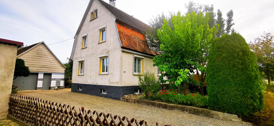 Haupthaus inkl. Hofeinfahrt