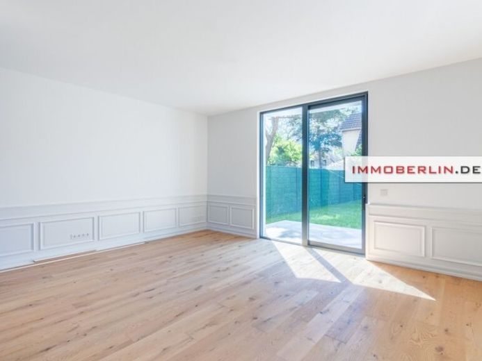 IMMOBERLIN.DE - Ersteinzug! Nobles Neubauhaus in familienfreundlicher Lage am Stadtrand – Foto 1