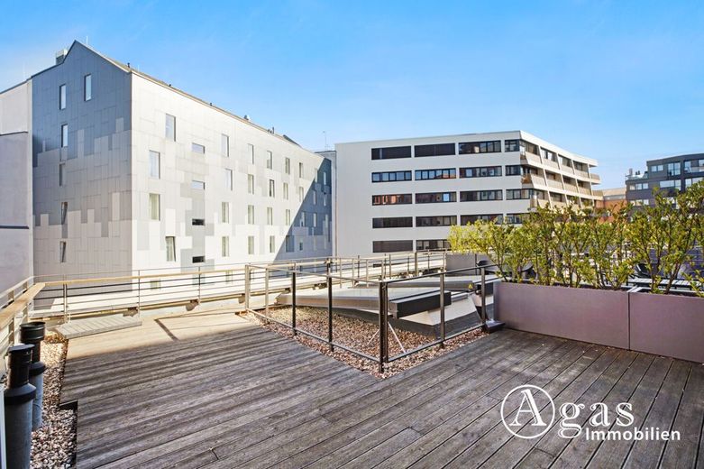 Verde e privato! Townhouse con 5 camere, garage privato e terrazza sul tetto nel cuore di Mitte! – Private Dachterasse