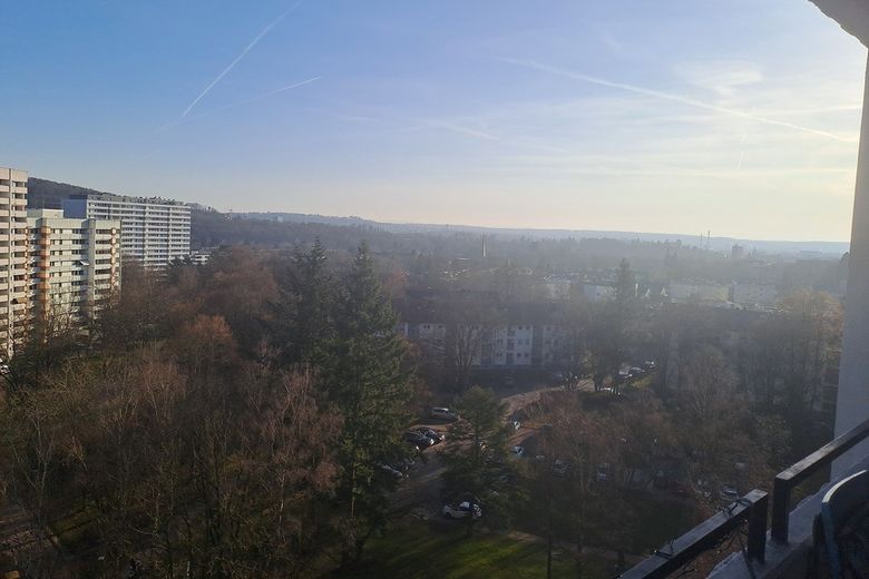 Mieszkanie 4,5-pokojowe na 10. piętrze z windą w Sindelfingen – Foto 1