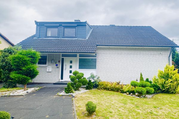 Casa unifamiliare modernizzata con 187 m² di superficie abitabile, 6 locali, garage e giardino, senza intermediario
