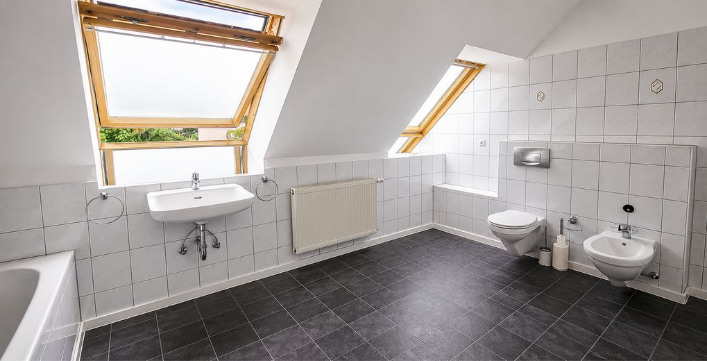 Exklusives Landhaus mit 255 m² Wohnfläche auf 1.600 m² Traumgrundstück im Taunus – Bad
