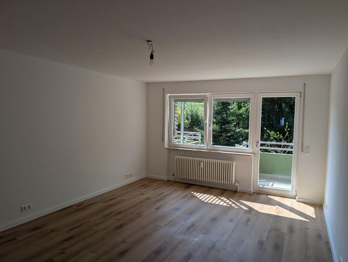 Hochwertig kernsanierte 3-Zimmer-Wohnung mit Balkon & Garage – फोटो 1