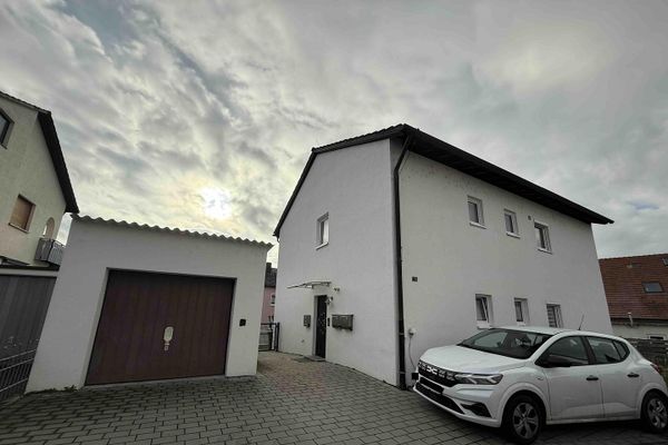 Casa plurifamiliar con gran terreno (3 viviendas), ideal como vivienda multigeneracional, para uso propio o como inversión