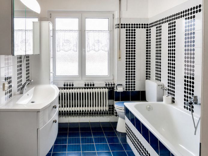 Maison calme pour familles ou vie multigénérationnelle sur quatre étages – Badezimmer (OG 2)