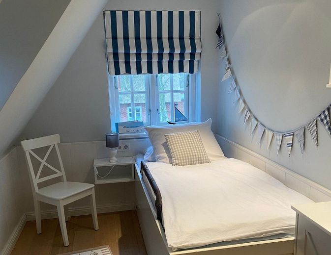 Schlafzimmer mit Ausziehbett