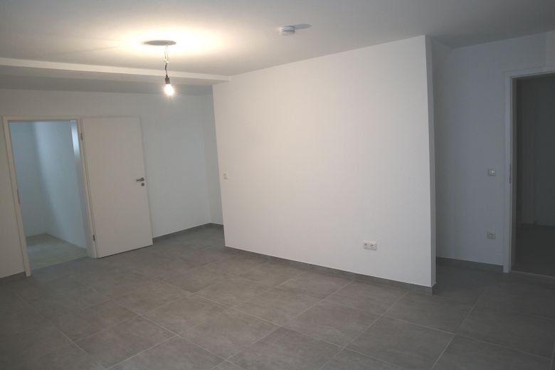 Provisionsfrei: 3 Zimmer Maisonette Gartenwohnung - 79 m² Nutzfläche in guter Lage – Hobbyraum-2