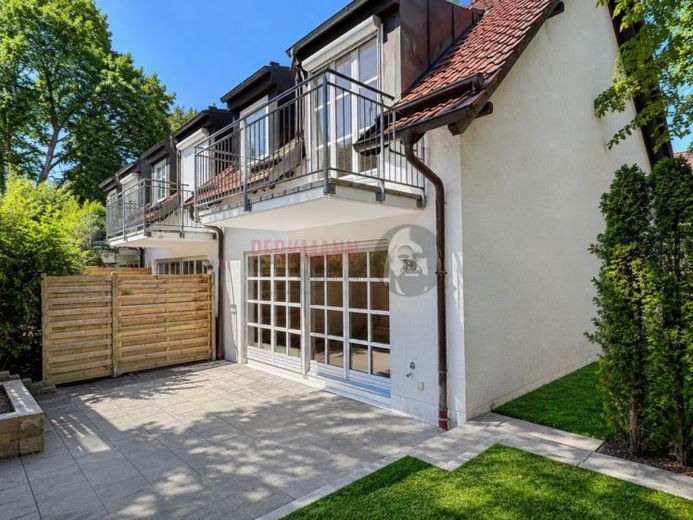 RIEMERLING - Reiheneckhaus mit Terrasse und Dachstudio – Foto 1