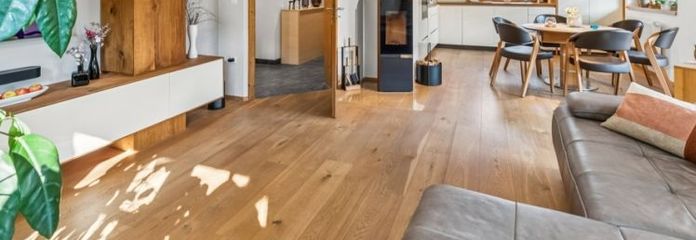 Gepflegte ETW mit Kaiserblick - und großem
Garten in ansprechendem Zweifamilienhaus