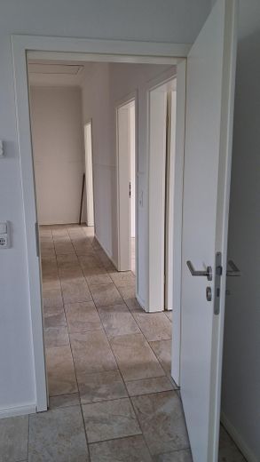 Bungalow come nuovo a Scharbeutz, frazione di Gleschendorf, in posizione immersa nella natura – Flur/Diele