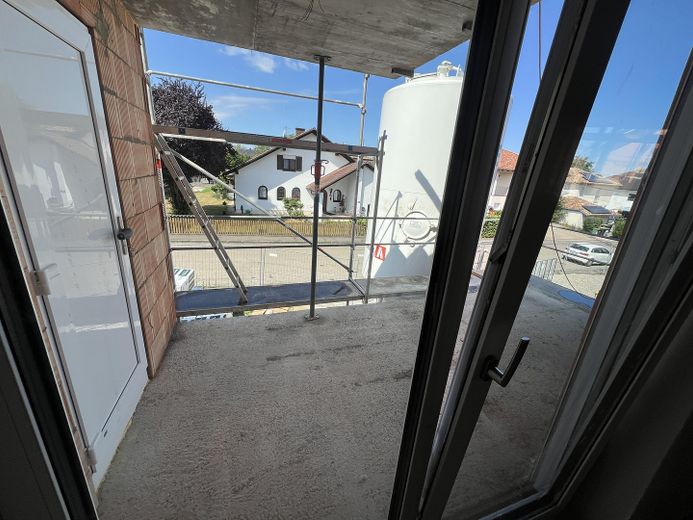 Erstbezug! Großzügige 3-Zimmer Neubau QNG Wohnungen in Langenmosen bei Schrobenhausen! – Balkon OG