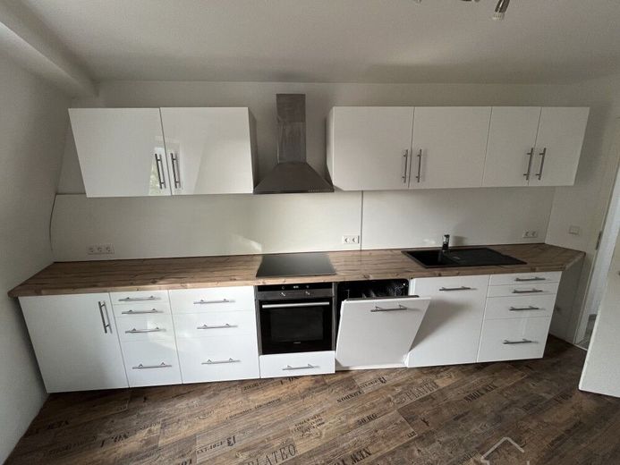 Kapitalanlage in Zirndorf: Große 4-Zimmer-Wohnung mit attraktiver Rendite - Jetzt sichern! – ETW 100qm Zirndorf-2 008