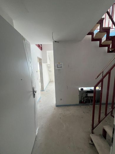 NEW-BUILD FIRST OCCUPANCY 2-room gallery apartment in Nuremberg with balcony / underfloor heating / duplex garage – 3_Eingang