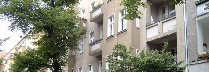 Ab 1.07.28 oder 2029 frei: Rixdorf, Ladenlokal (TE) und Wohnung (WE) als eine Einheit zu verkaufen.