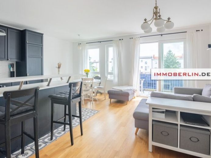 IMMOBERLIN.DE - Moderne familienfreundliche Wohnung mit ruhigem Südbalkon & Tiefgaragenplatz – Foto 1