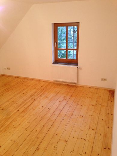 Einfamilienhaus mit Einliegerwohnung in Premium-Revitalisierung – Bsp. Schlafen DG
