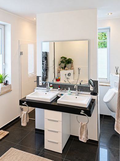 Luxueuze woning in Quickborn – 11_Bad en suite EG