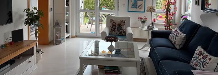 Sehr gepflegte Zwei-Zimmer-Wohnung mit Terrasse/Garten und übergroßen Garage !