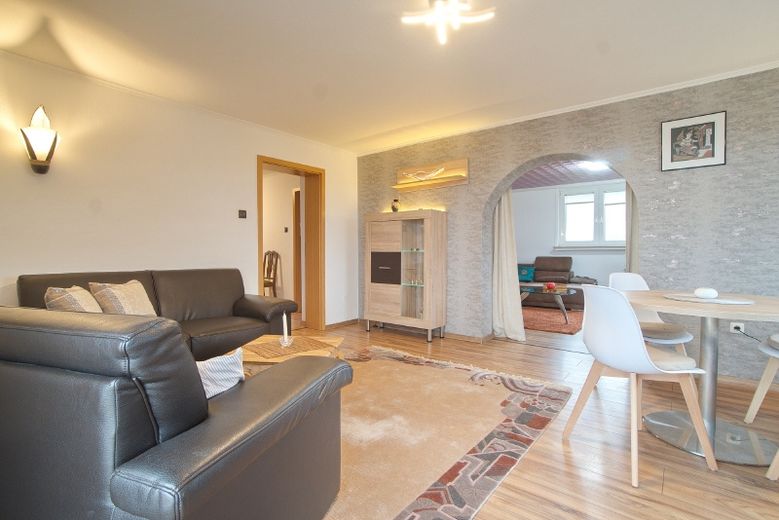 Surrounded by greenery: Spacious apartment with balcony on the Tippelsberg hill and nature conservation area; short journey time to city centre – 911e94986ed79bd9b0fd849d986b3025e64f7a81.jpg