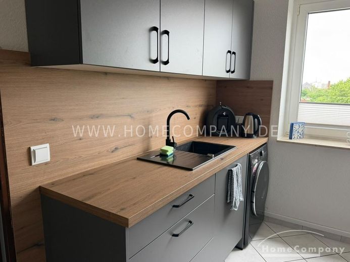 2 Zi.-Wohnung, möbliert, 4. OG, mit Loggia. – 891e99c64ff3ac9cce3cf84c826c1ff48f3a68c6.jpg
