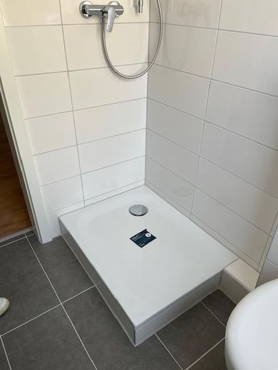 Frisch renovierte schöne 2-Zimmer-Wohnung in attraktiver Lage – Foto 3