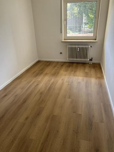 Appartamento ristrutturato di 3,5/4 locali con balcone nel centro di Weiden – Kinderzimmer
