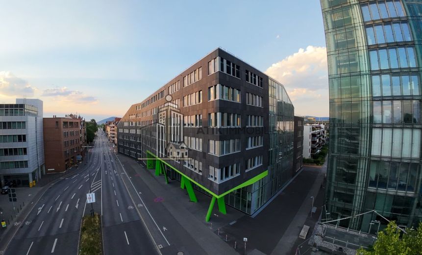 ATIK: Attraktive Büroflächen im X-House am Hauptbahnhof - provisionsfrei – Drohnenaufnahme