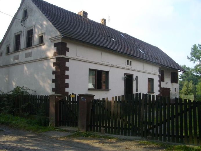 sanierungsbedürftiger Resthof mit Scheunen auf ruhigen Grundstück – Foto 1