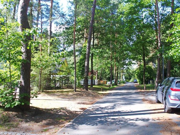Schildow, Tschaikowskistraße, Komponistenquartier, provisionsfrei – Straße vor dem Grundstück